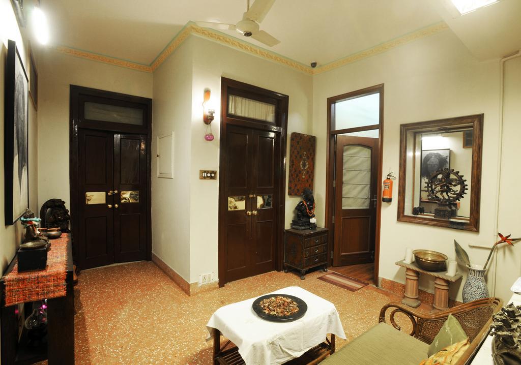 Master Bed And Breakfast New Delhi Buitenkant foto