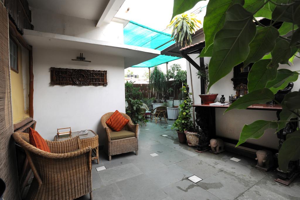 Master Bed And Breakfast New Delhi Buitenkant foto